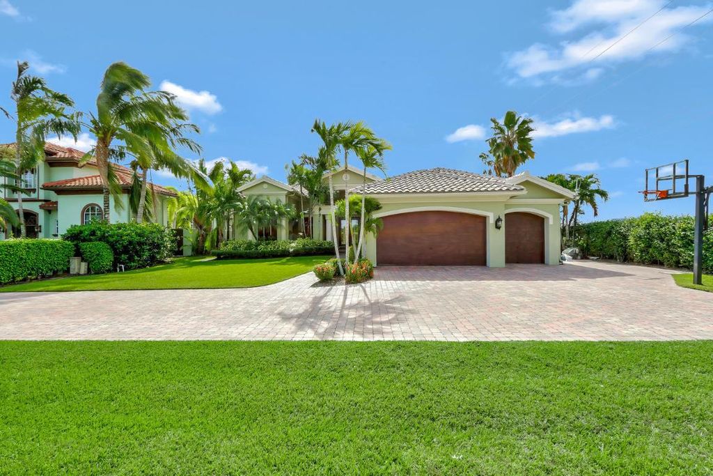 Photo of 3120 San Michele Drive, Palm Beach Gardens, FL 33418 (MLS # R10994548)