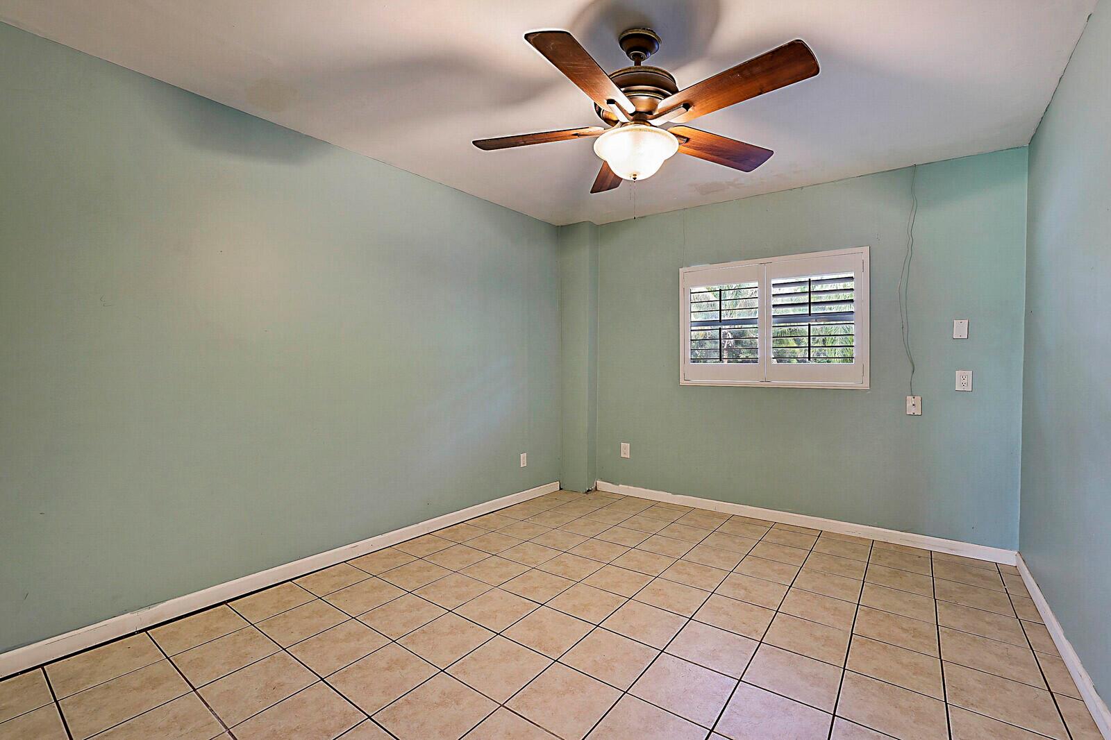 LOXAHATCHEE GROVES IN - Residential Lease