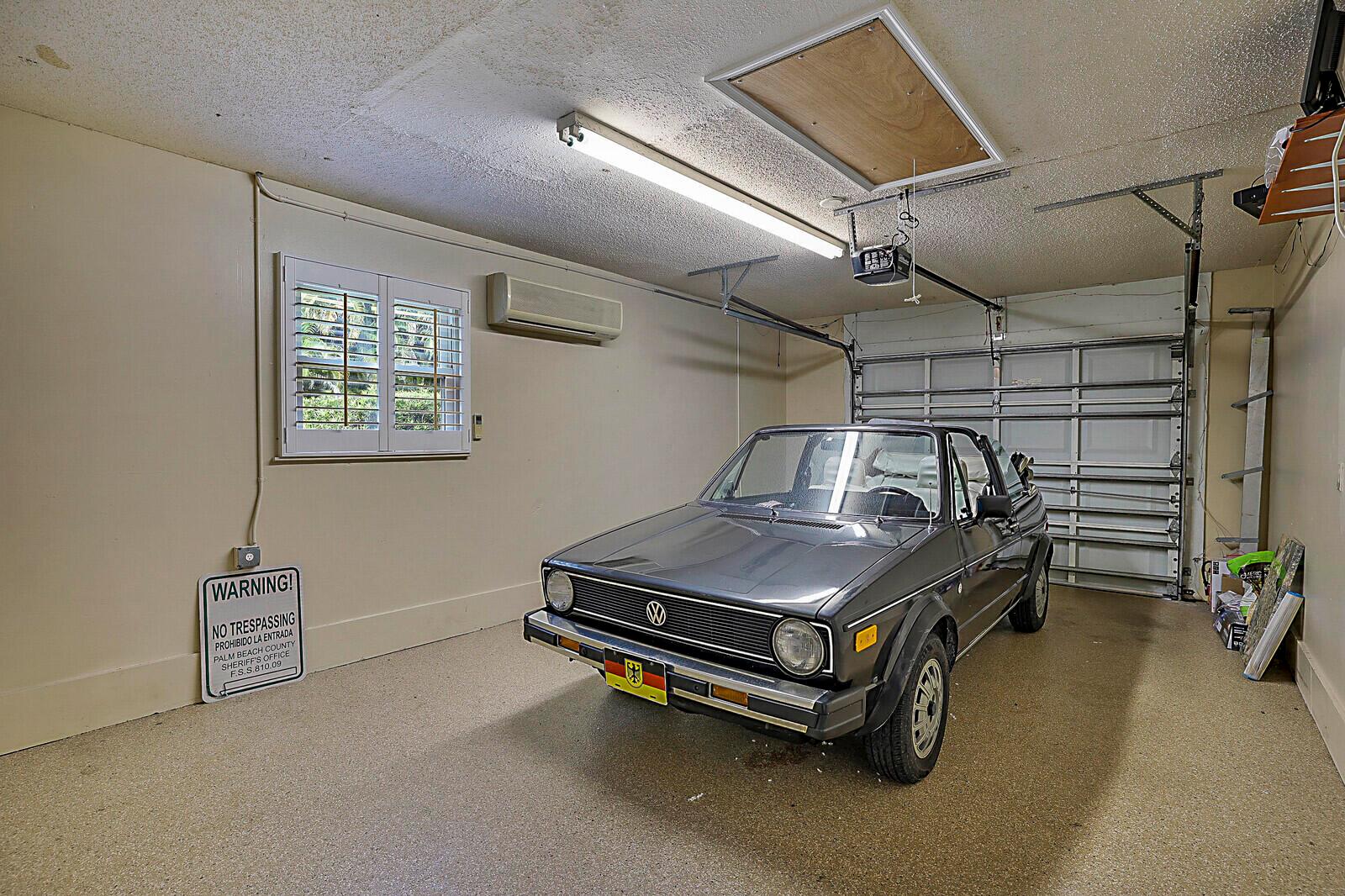 LOXAHATCHEE GROVES IN - Residential Lease