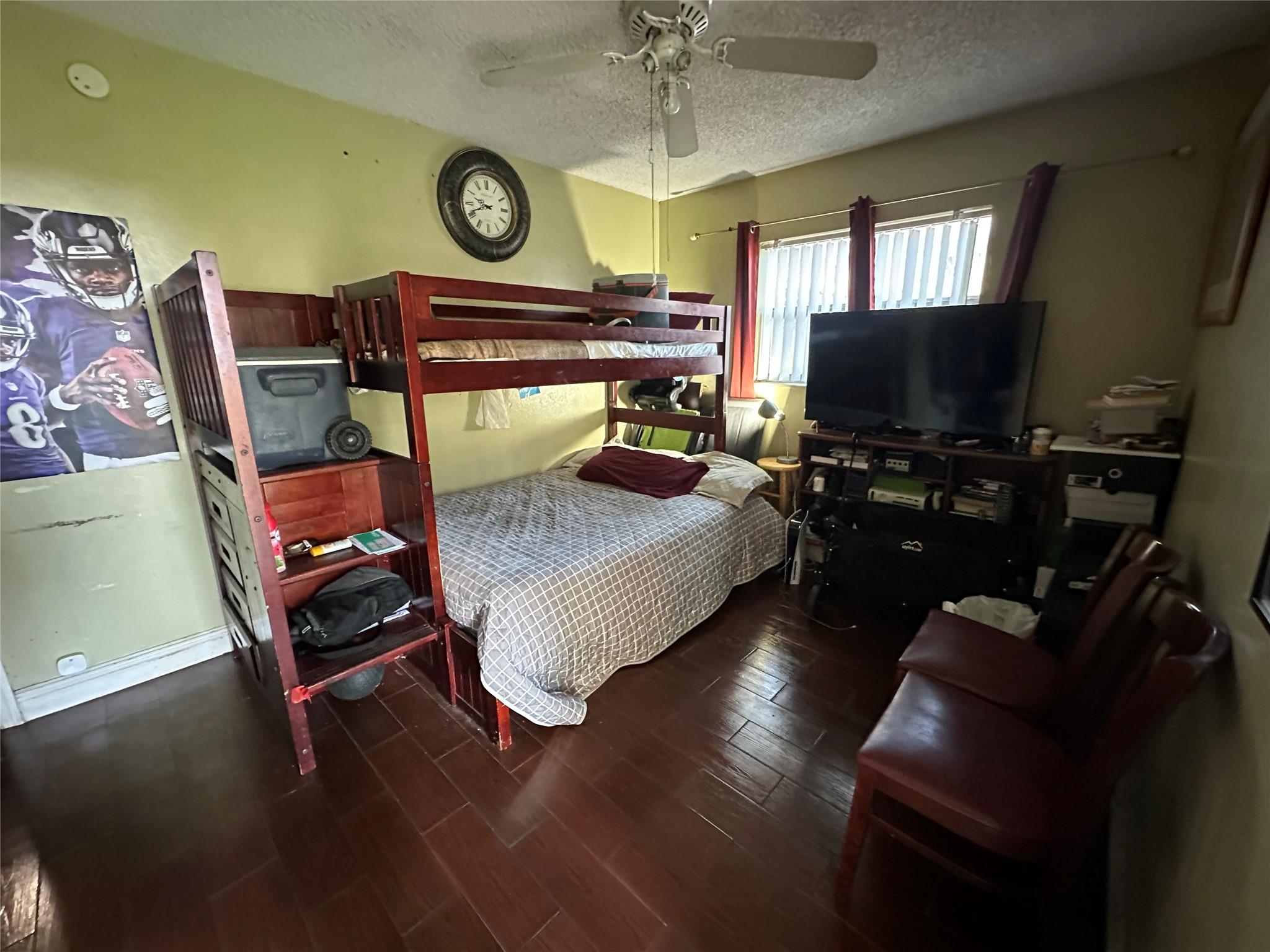 LAKESIDE CONDO - Residential