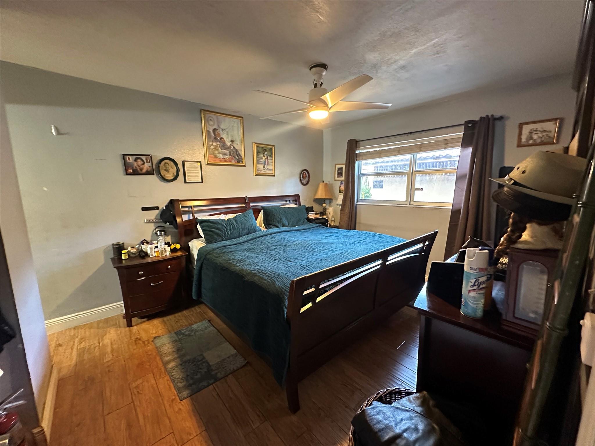 LAKESIDE CONDO - Residential