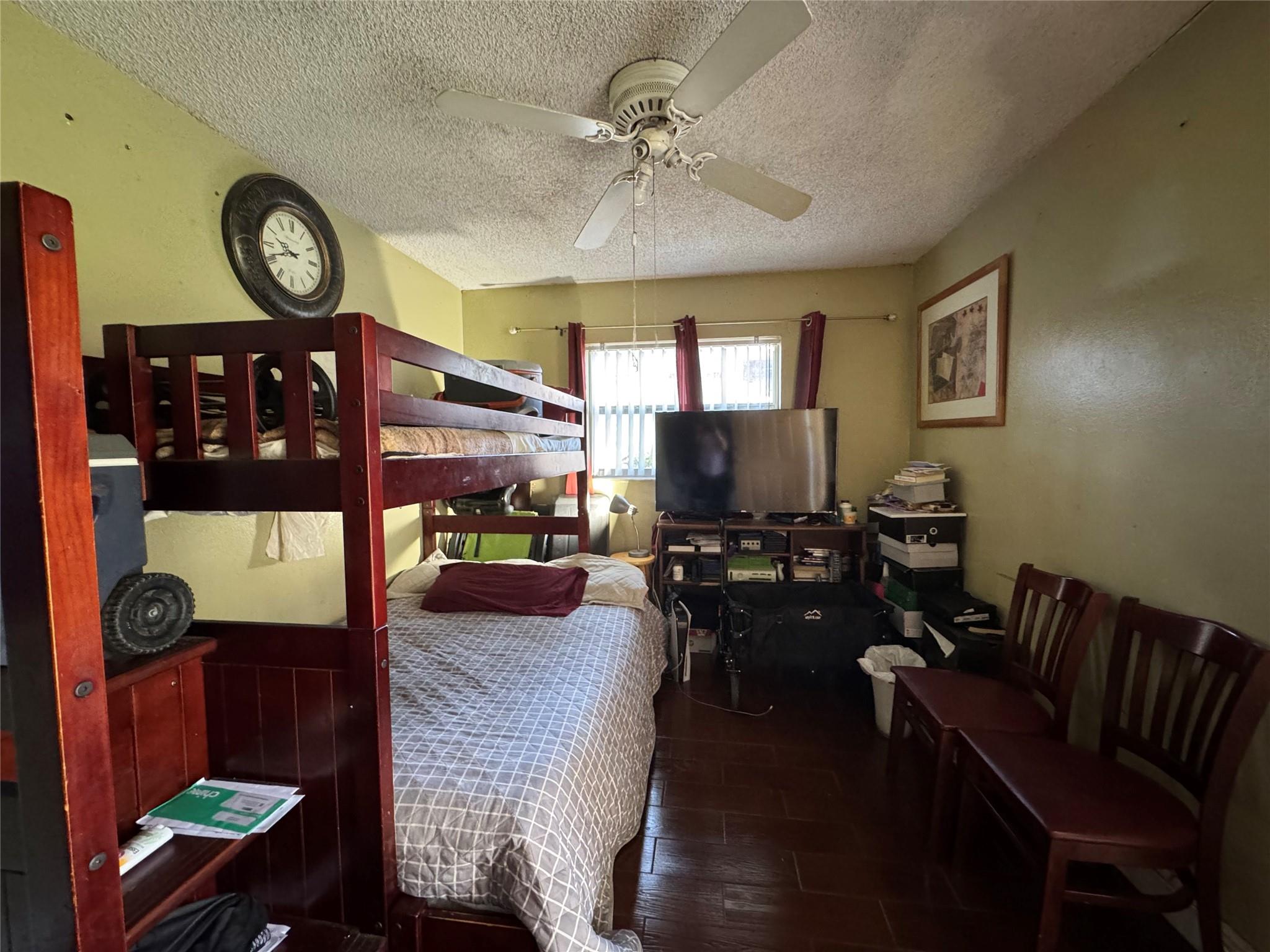 LAKESIDE CONDO - Residential