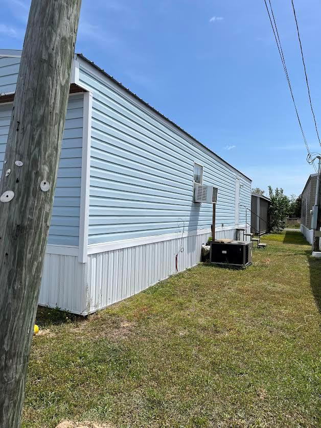 11 4S 14W -205- 118C3 COM - Residential