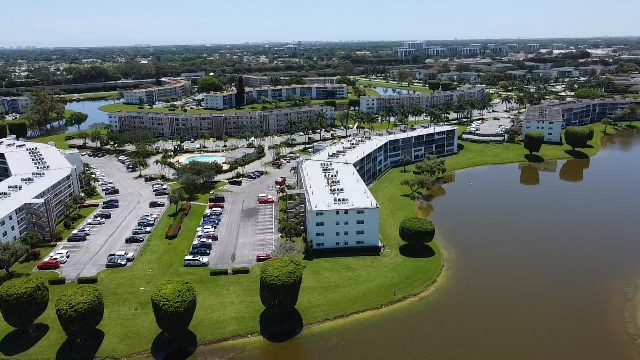 GUILDFORD AT CENTURY VILLAGE CONDO - Residential