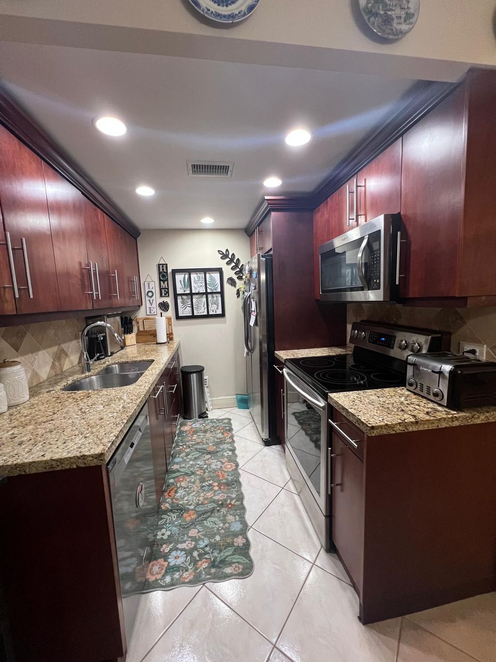 Photo of 4056 Guildford D, Boca Raton, FL 33434 (MLS # B26026343)