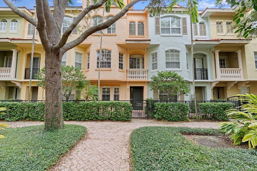 Photo of 2714 Ravella Way, Palm Beach Gardens, FL 33410 (MLS # R10935346)