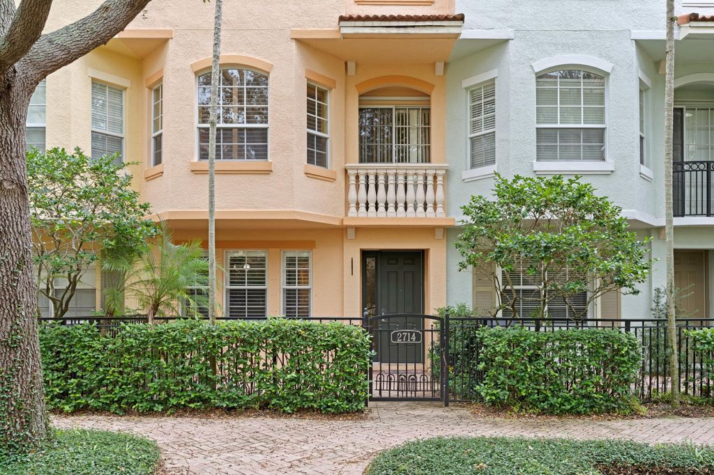 Photo of 2714 Ravella Way, Palm Beach Gardens, FL 33410 (MLS # R10935346)