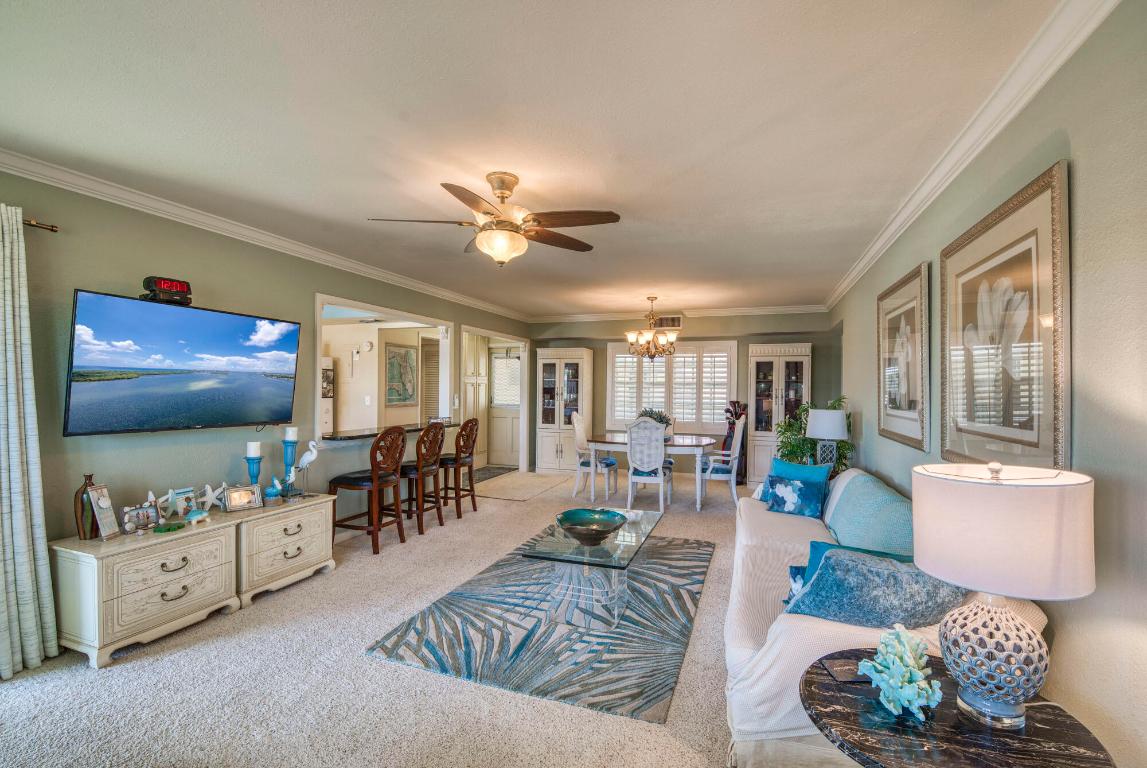 Tamberlane Condo - Residential