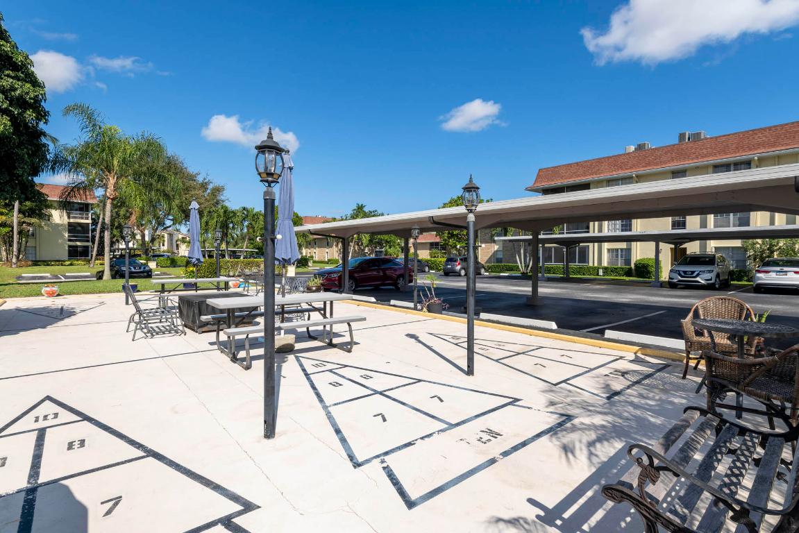 Tamberlane Condo - Residential