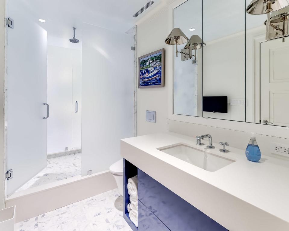 DUNSTER HOUSE CONDO - Residential