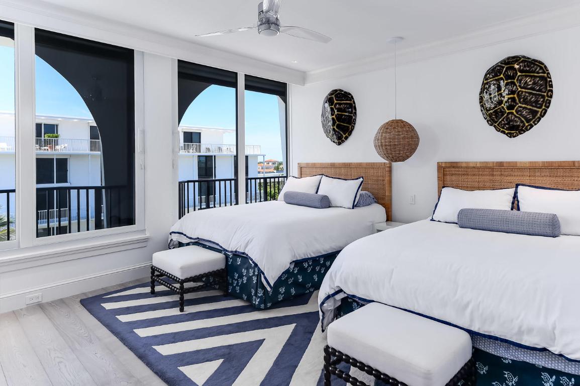 DUNSTER HOUSE CONDO - Residential