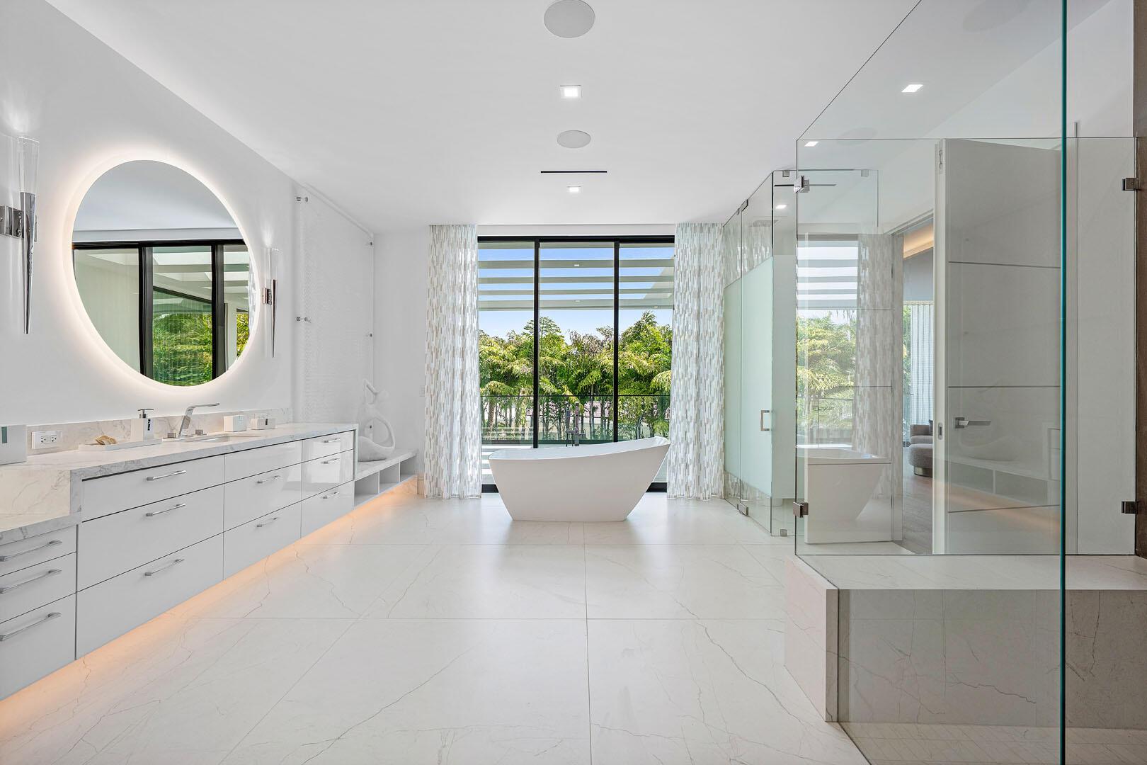ROYAL PALM YACHT & COUNTR - Residential