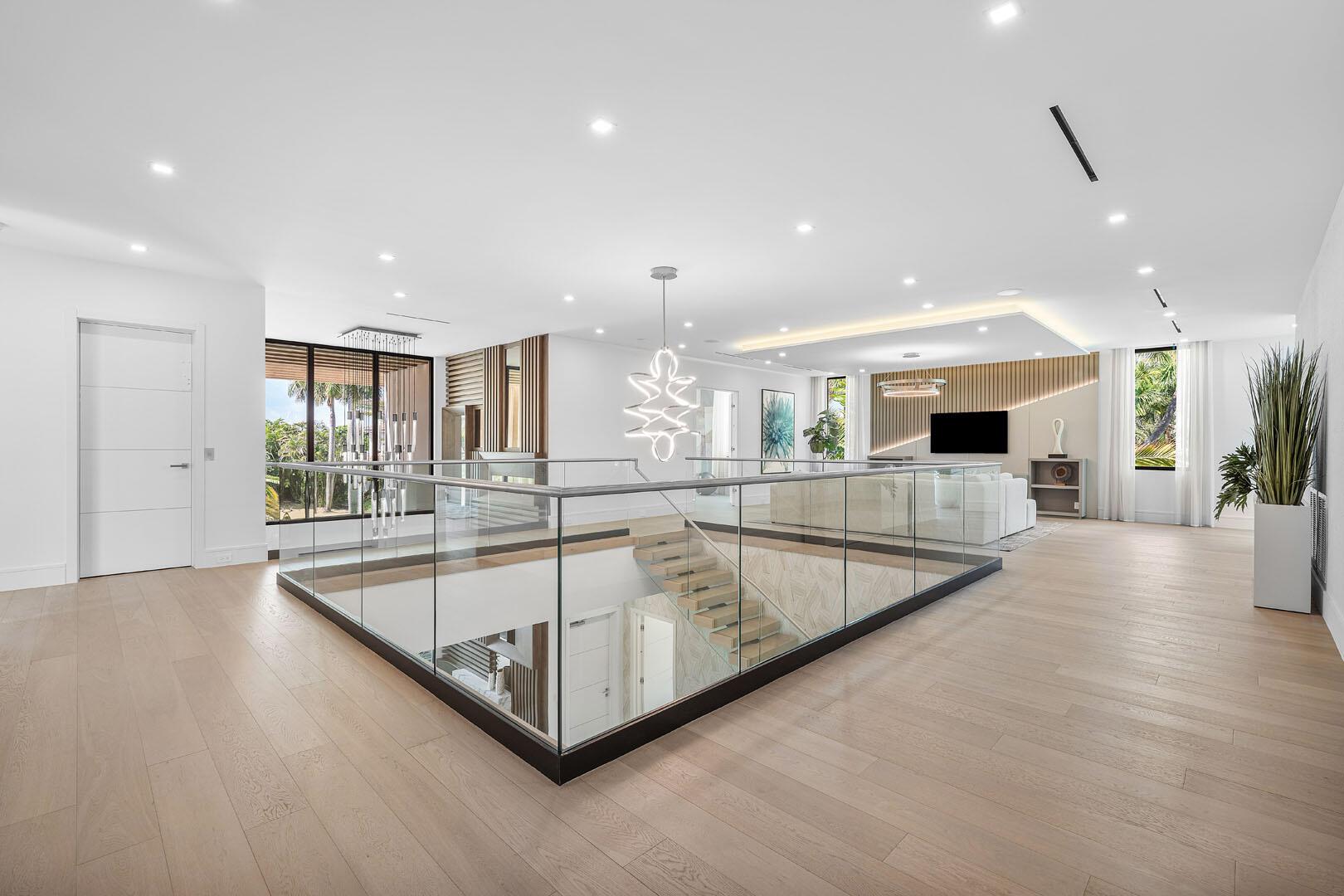 ROYAL PALM YACHT & COUNTR - Residential