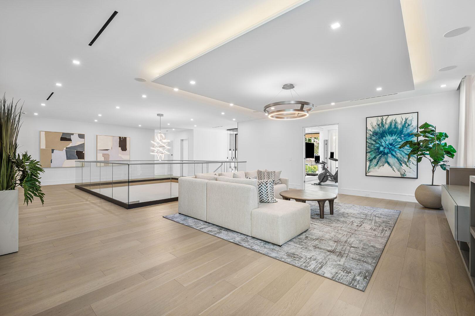 ROYAL PALM YACHT & COUNTR - Residential