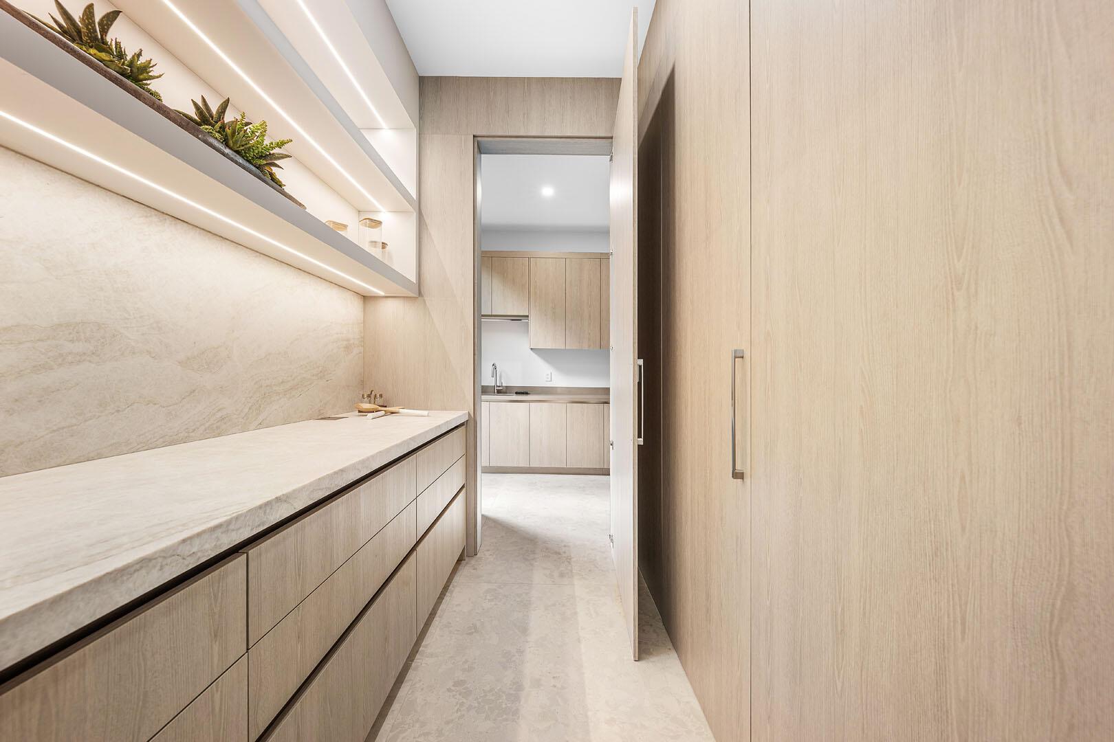 ROYAL PALM YACHT & COUNTR - Residential