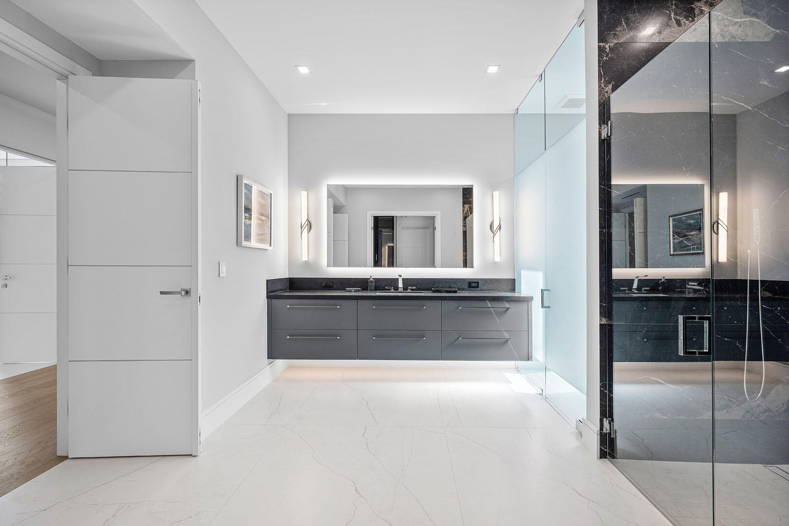 ROYAL PALM YACHT & COUNTRY CLUB - Residential