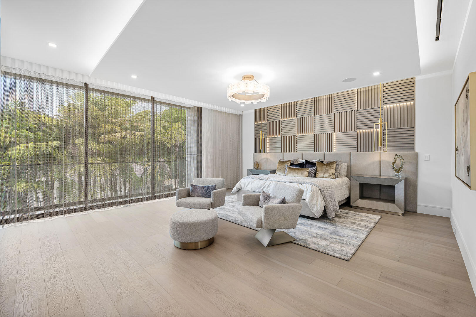 ROYAL PALM YACHT & COUNTRY CLUB - Residential