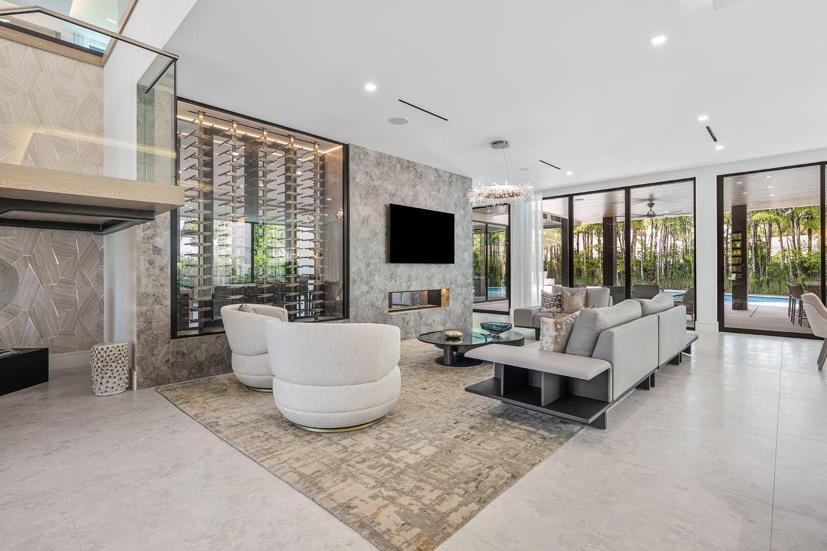 ROYAL PALM YACHT & COUNTR - Residential