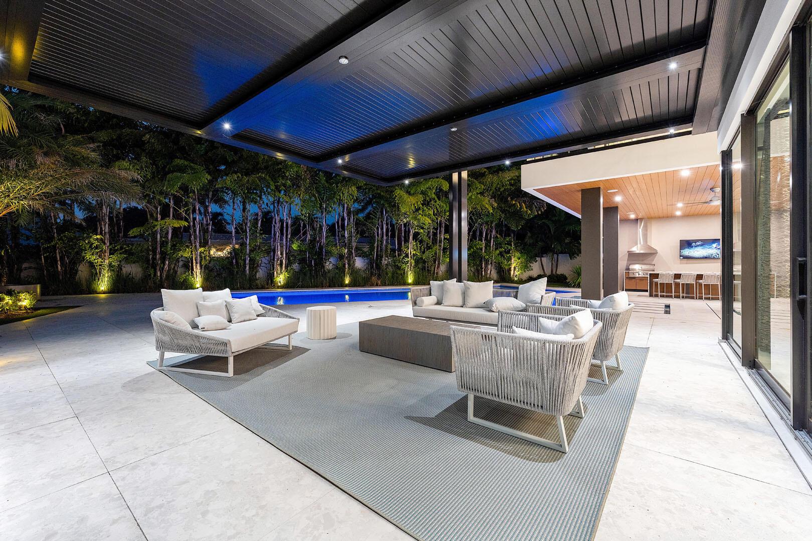 ROYAL PALM YACHT & COUNTR - Residential