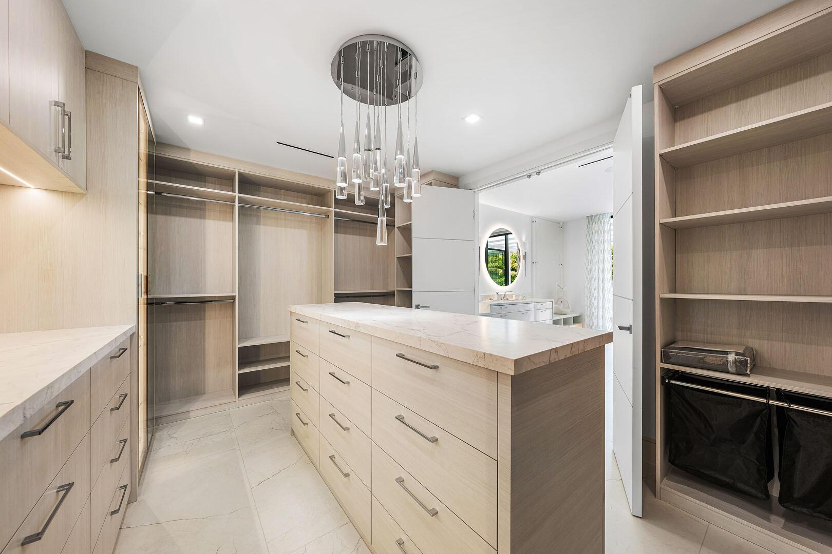 ROYAL PALM YACHT & COUNTR - Residential