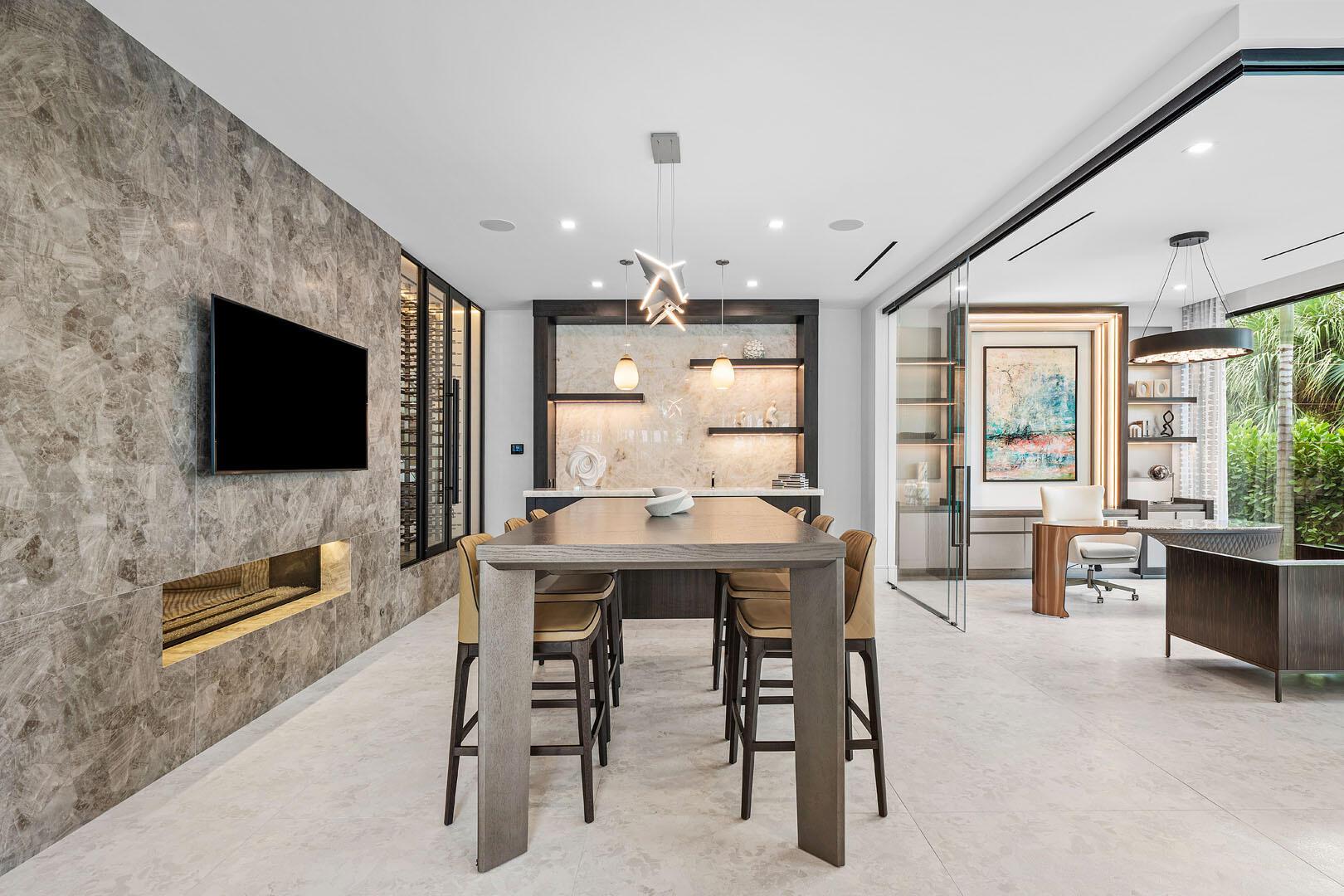 ROYAL PALM YACHT & COUNTR - Residential