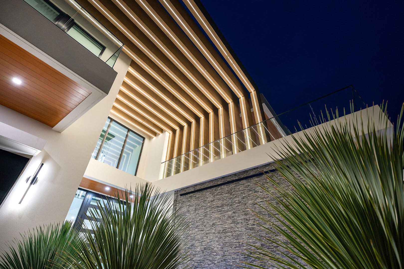 ROYAL PALM YACHT & COUNTRY CLUB - Residential