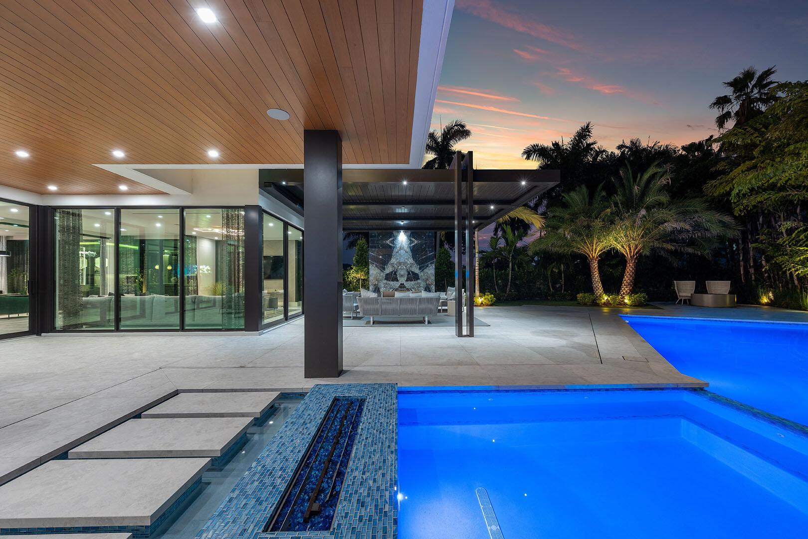 ROYAL PALM YACHT & COUNTR - Residential