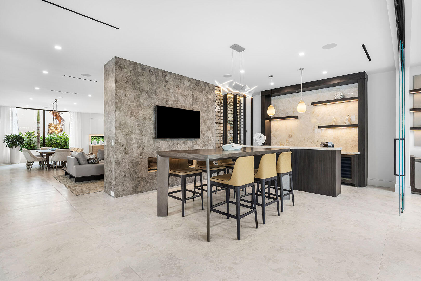 ROYAL PALM YACHT & COUNTRY CLUB - Residential