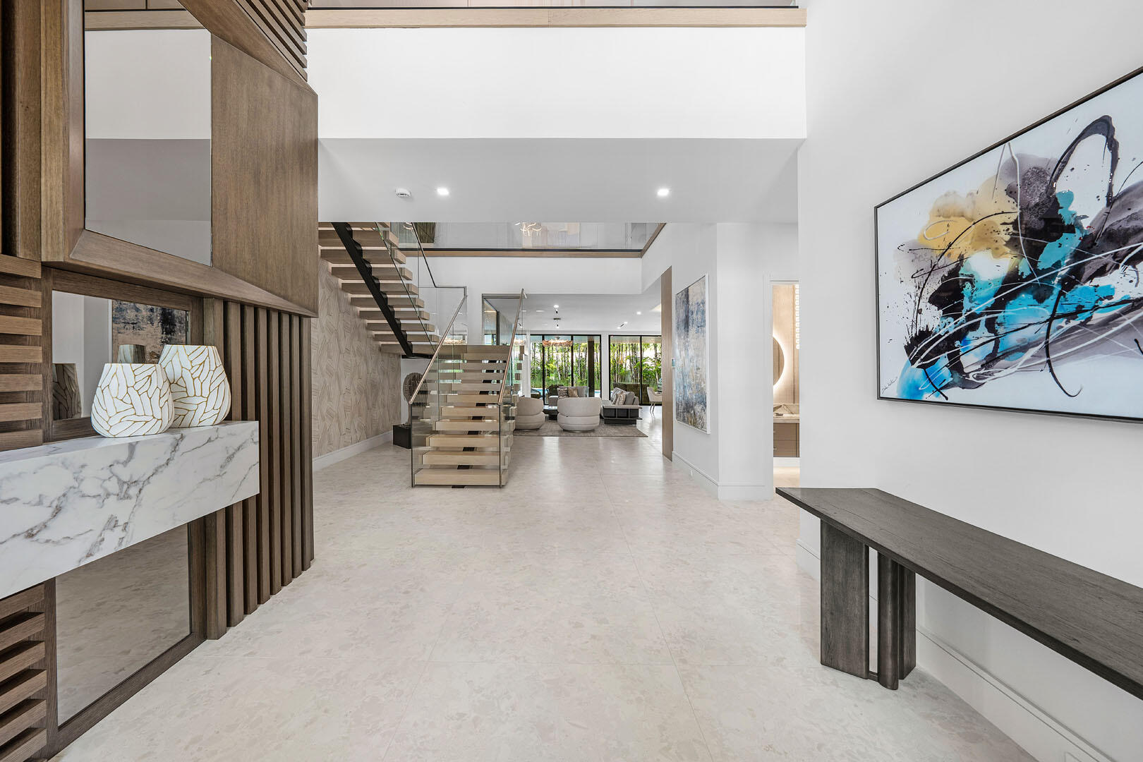 ROYAL PALM YACHT & COUNTRY CLUB - Residential