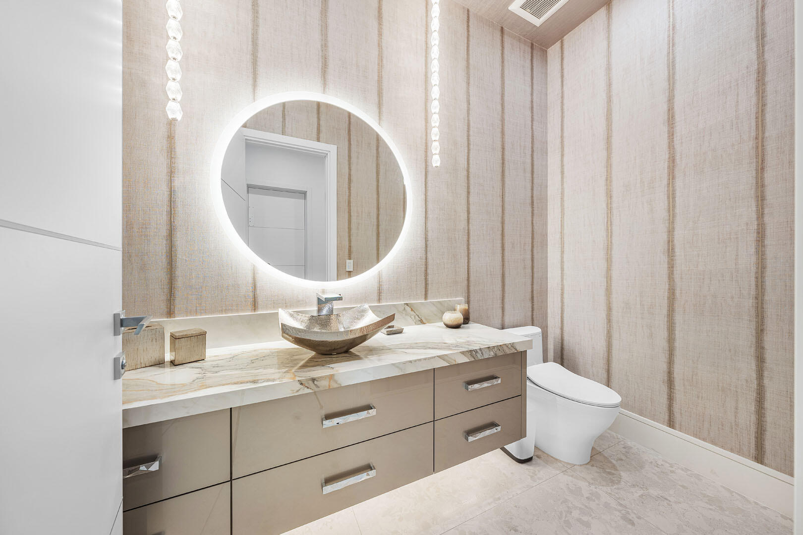 ROYAL PALM YACHT & COUNTRY CLUB - Residential