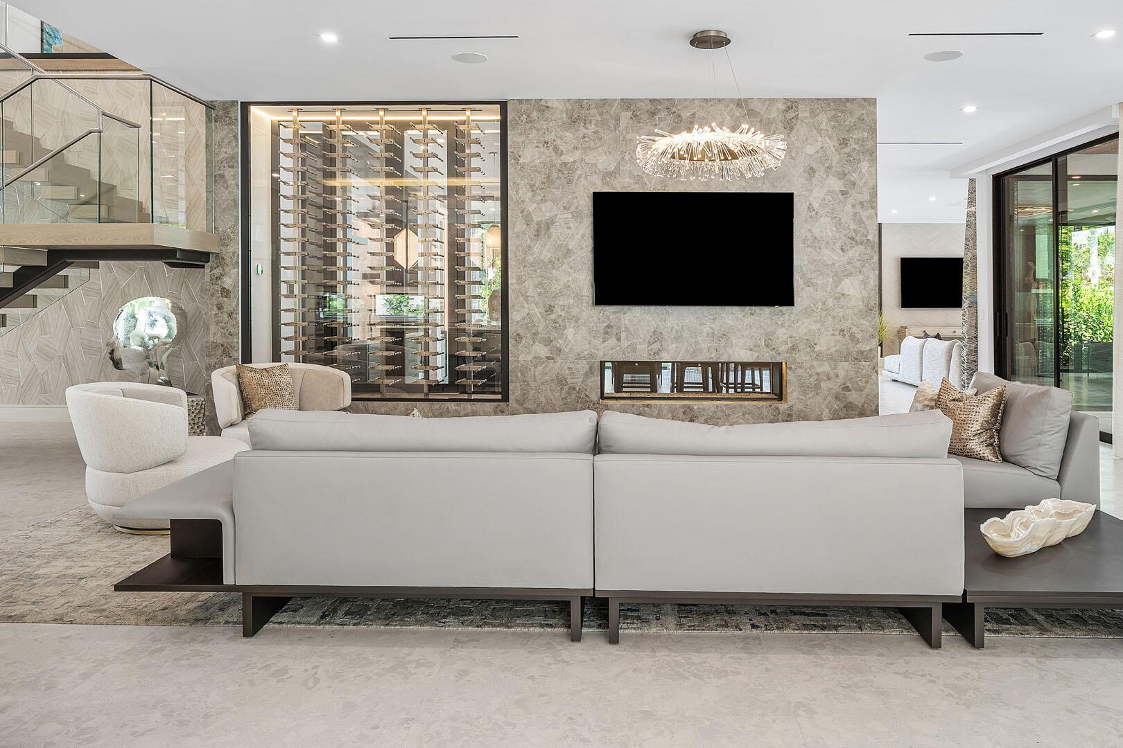 ROYAL PALM YACHT & COUNTR - Residential