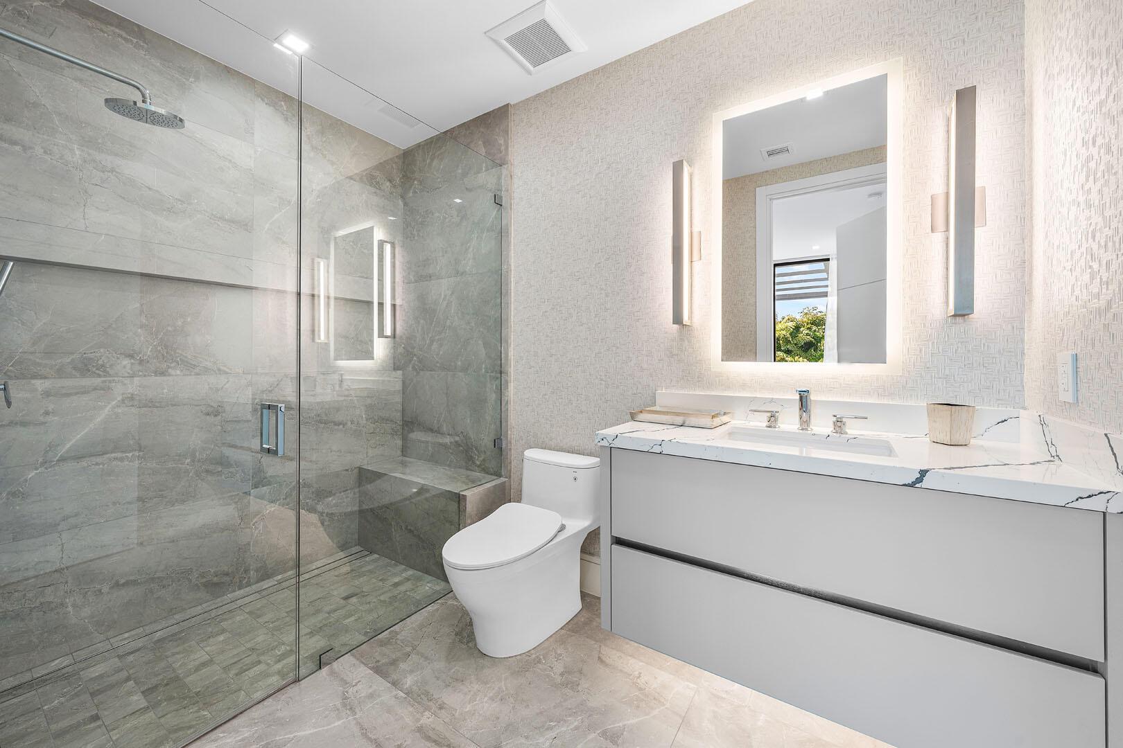 ROYAL PALM YACHT & COUNTR - Residential