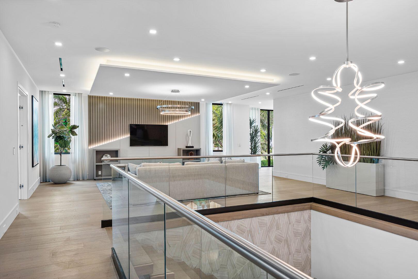 ROYAL PALM YACHT & COUNTR - Residential