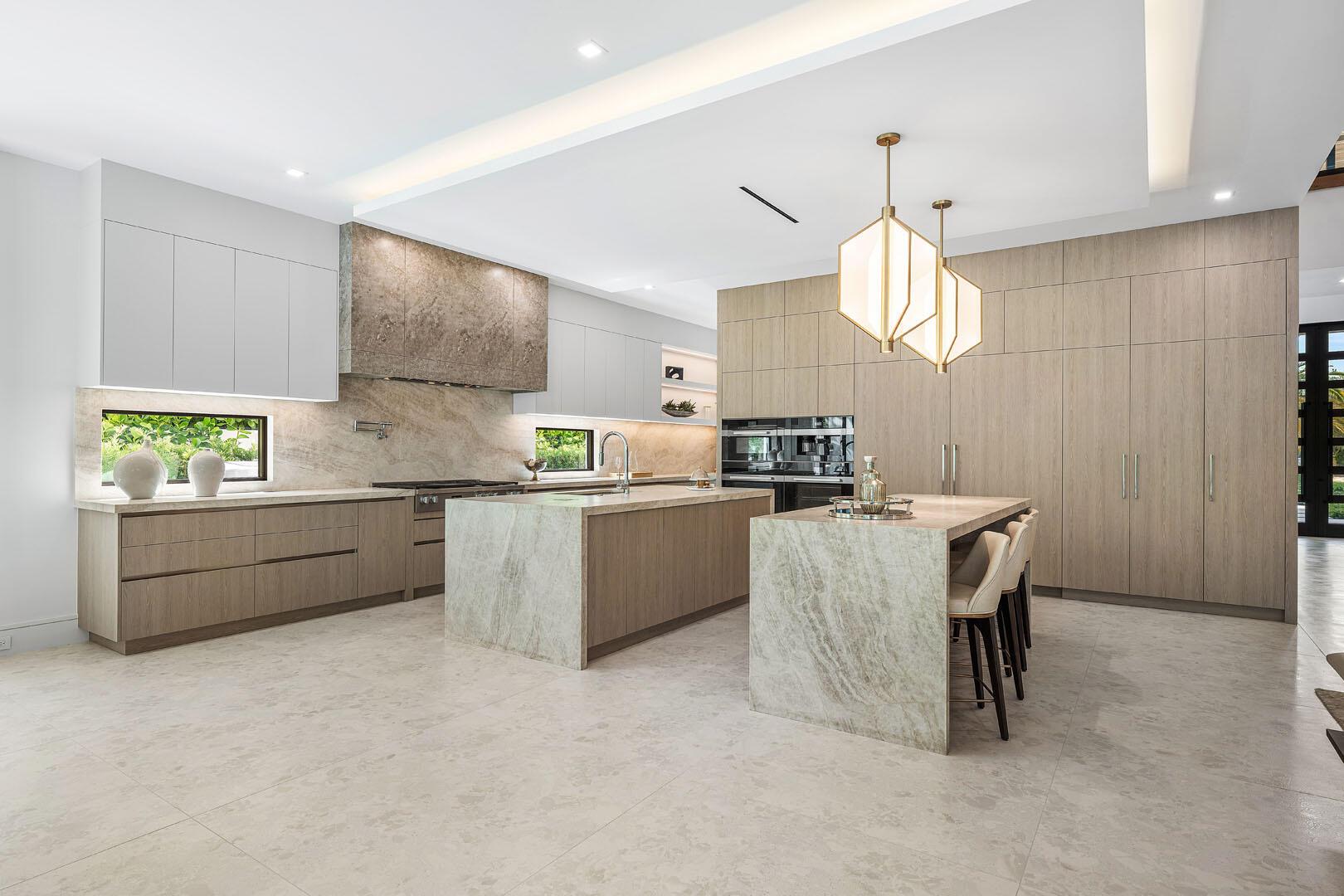 ROYAL PALM YACHT & COUNTR - Residential