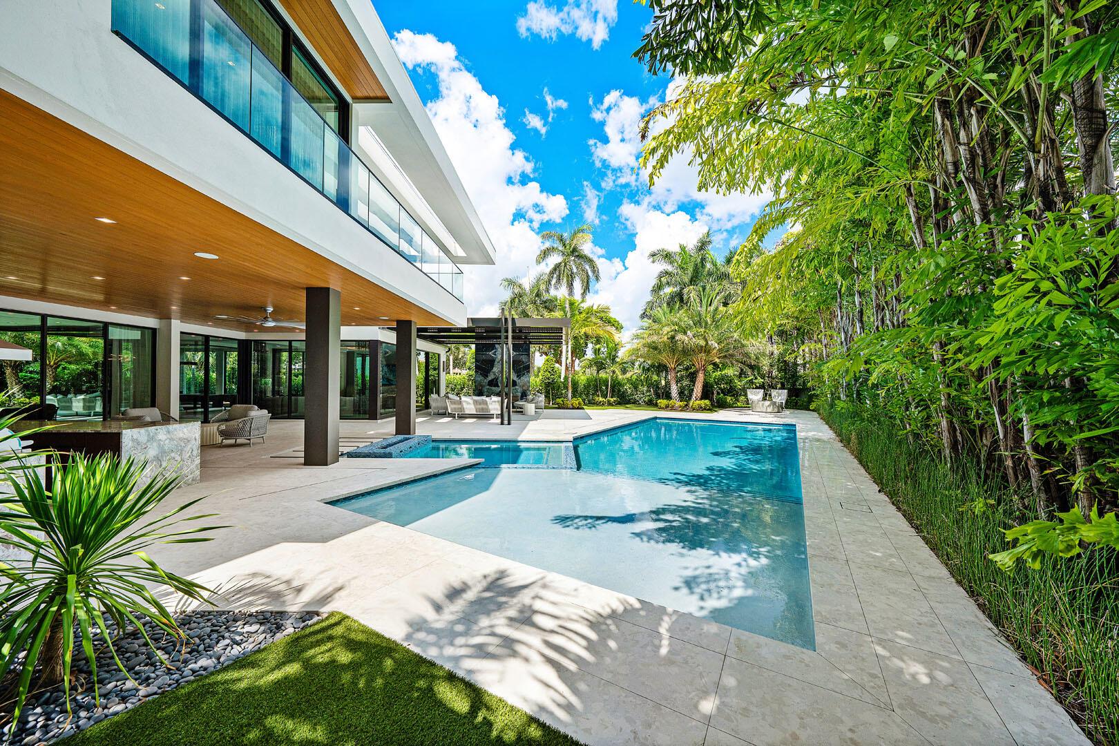 ROYAL PALM YACHT & COUNTR - Residential