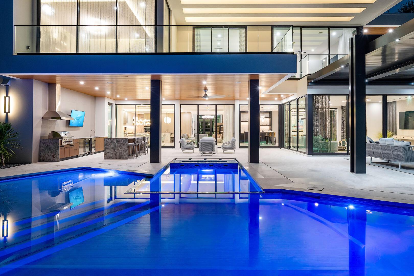 ROYAL PALM YACHT & COUNTR - Residential