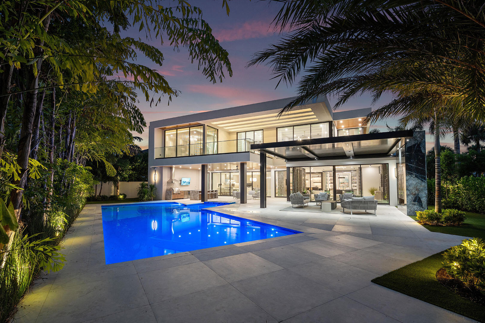 ROYAL PALM YACHT & COUNTRY CLUB - Residential