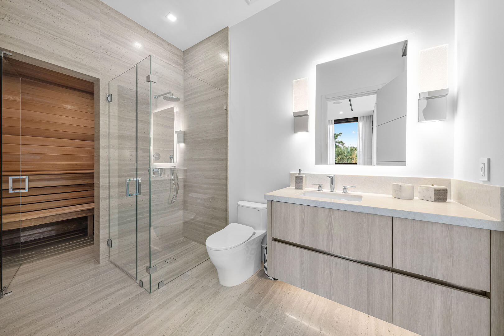 ROYAL PALM YACHT & COUNTRY CLUB - Residential