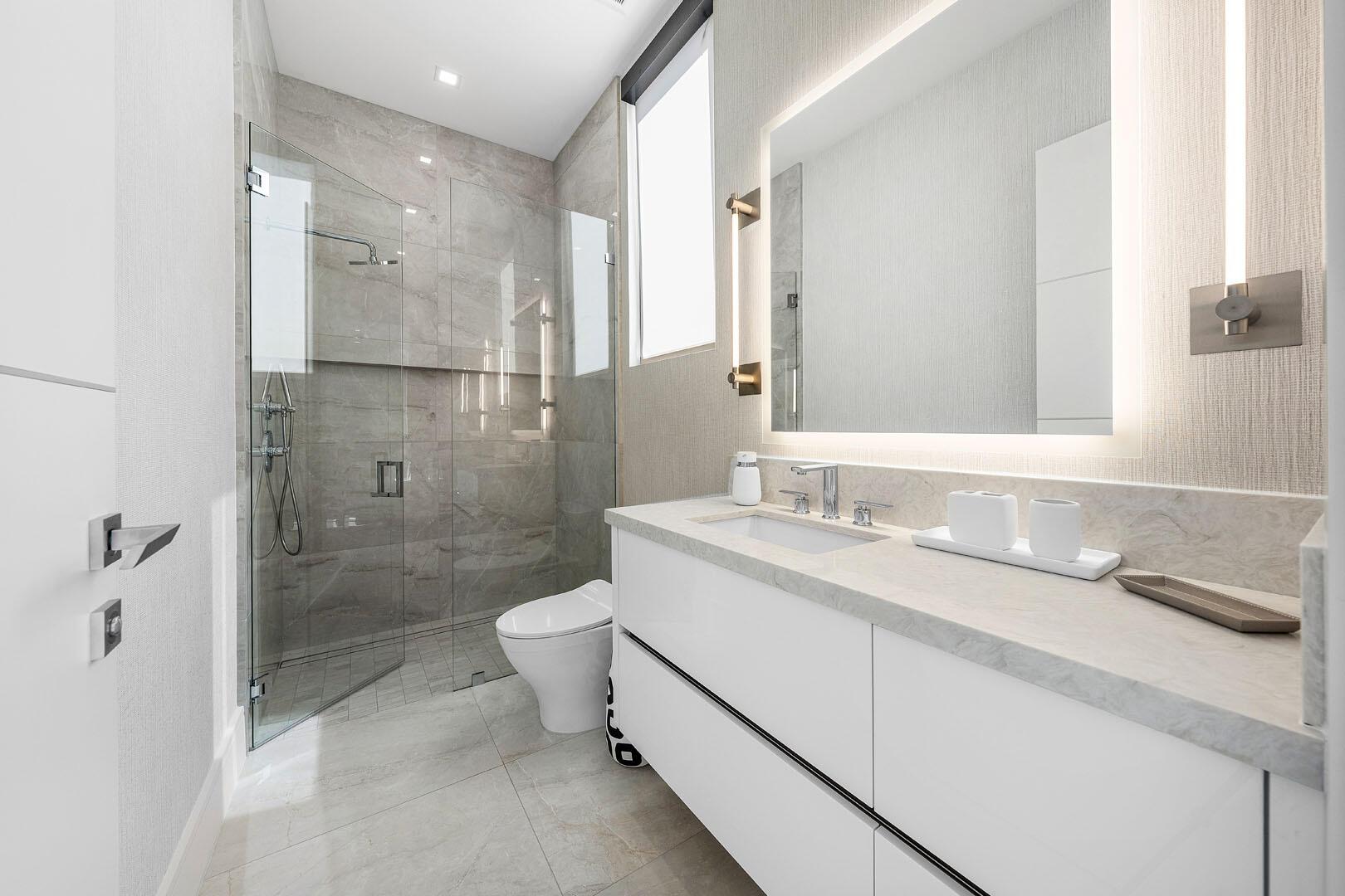 ROYAL PALM YACHT & COUNTR - Residential