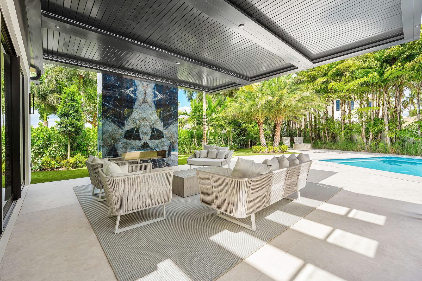 ROYAL PALM YACHT & COUNTR - Residential