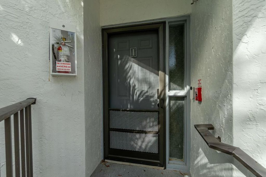 Photo of 5450 Verona Drive #I, Boynton Beach, FL 33437 (MLS # R11082390)