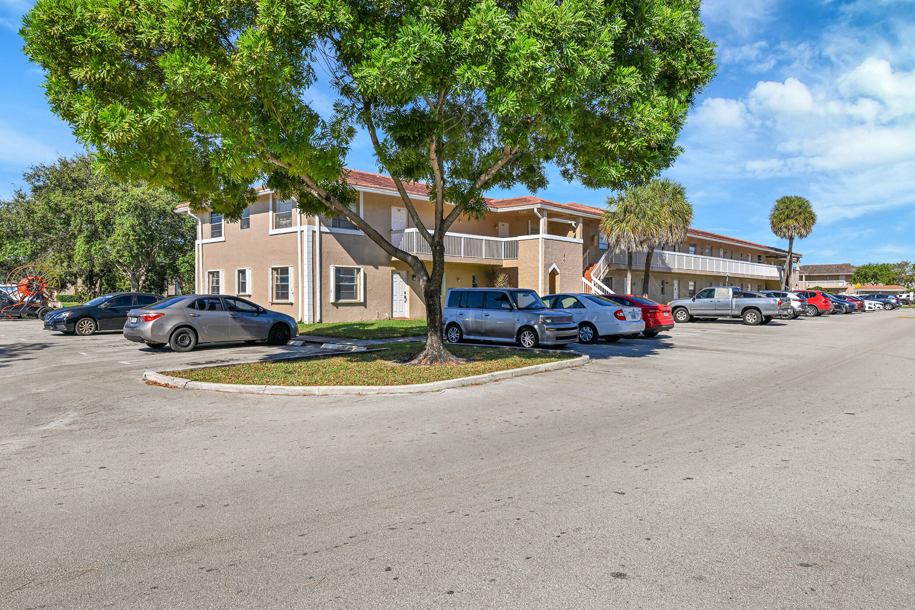 LAKEWOOD VILLAGE - Residential Lease