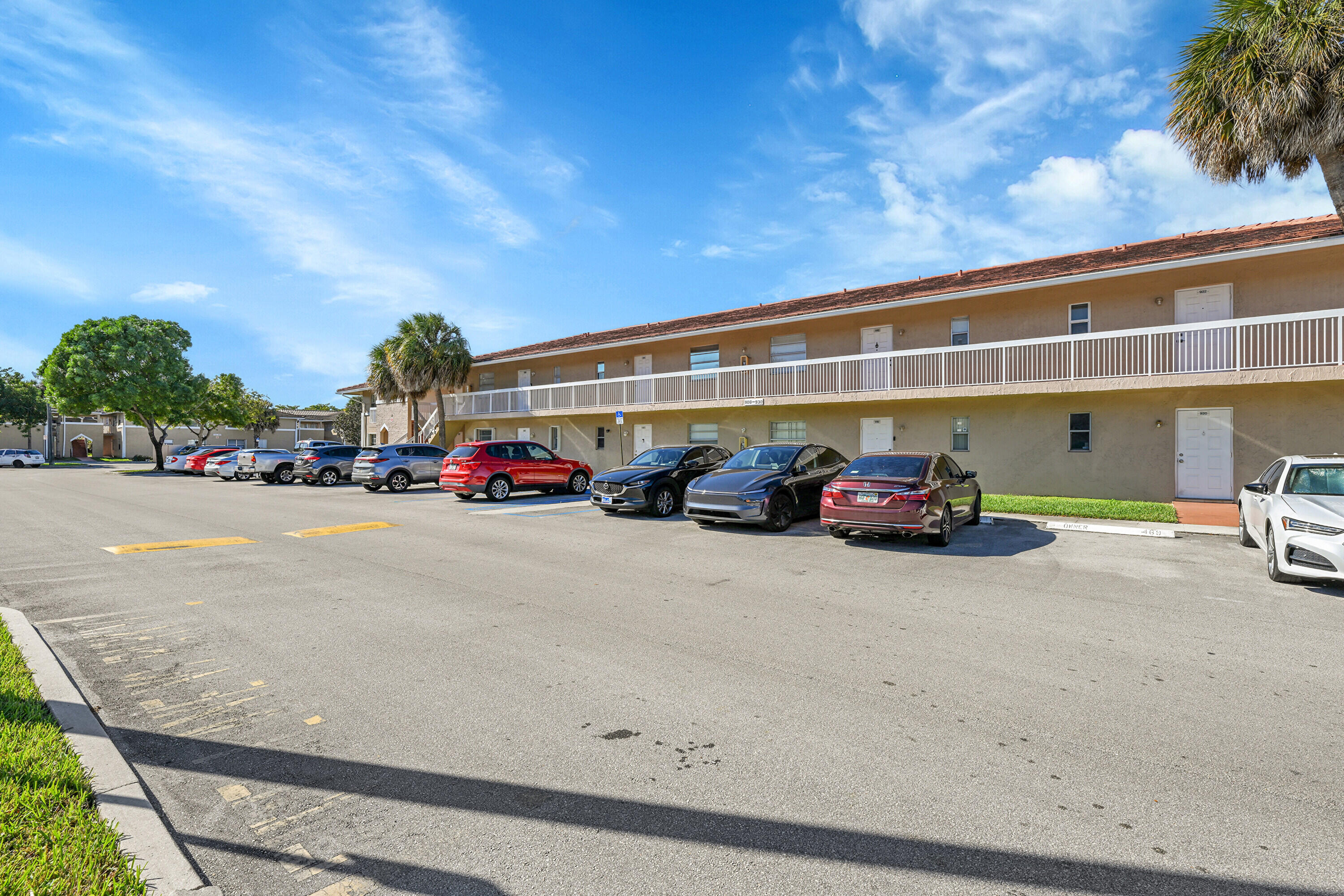 LAKEWOOD VILLAGE - Residential Lease