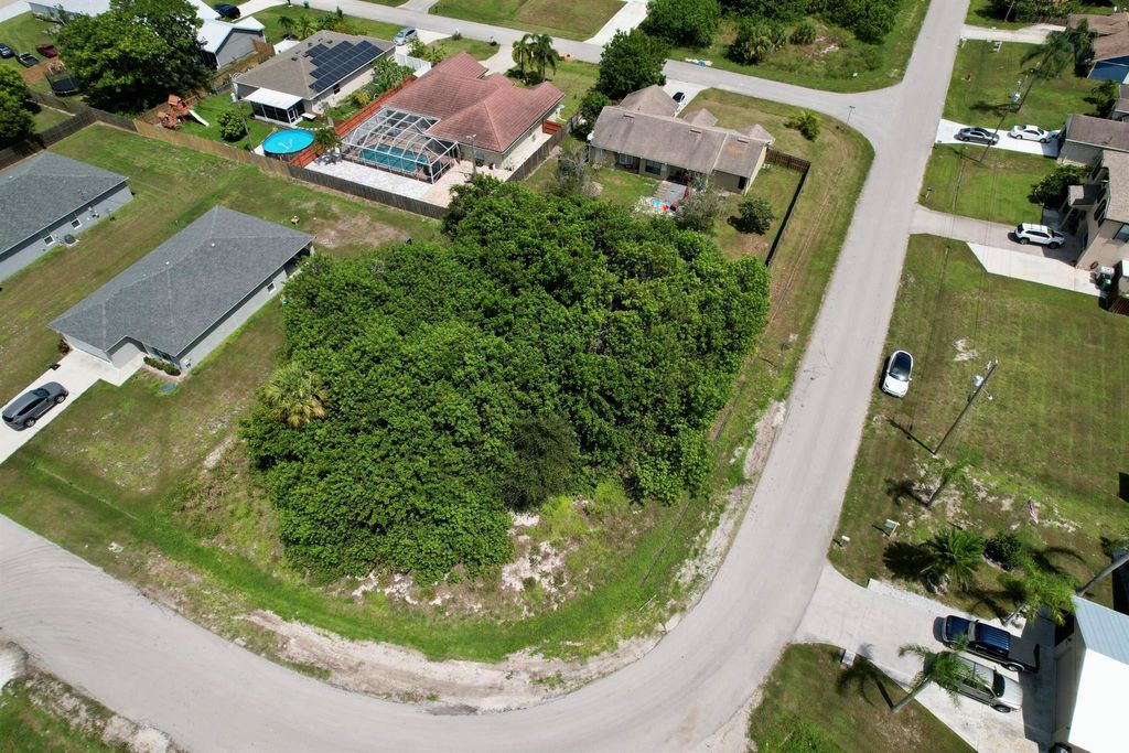 Photo of 891 SW Java Avenue, Port Saint Lucie, FL 34953 (MLS # R10917153)