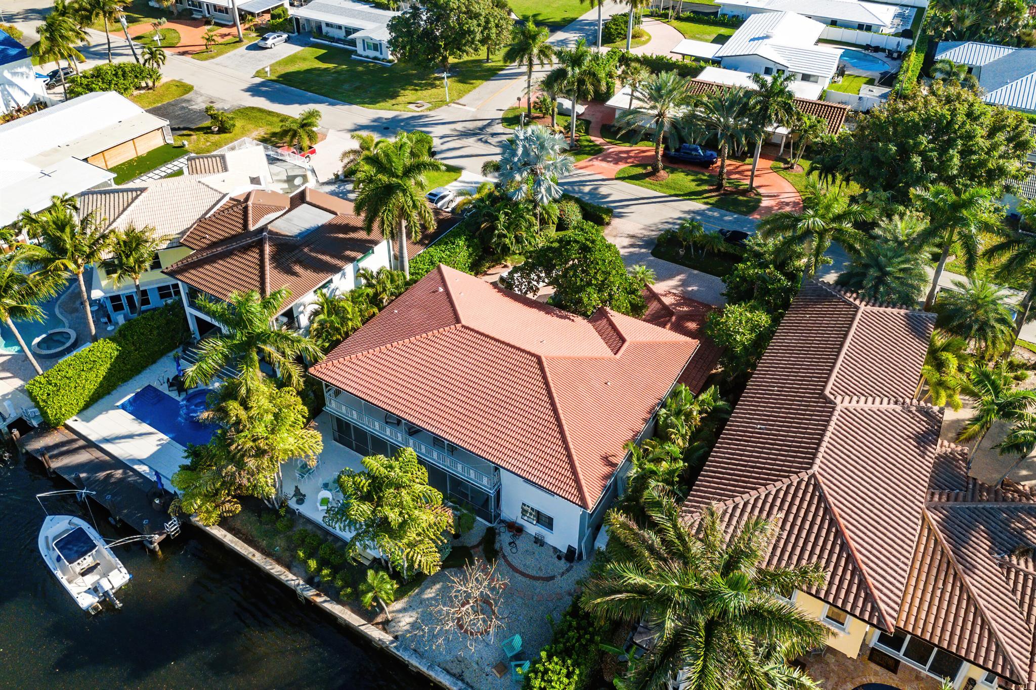 SILVER SHORES - Land