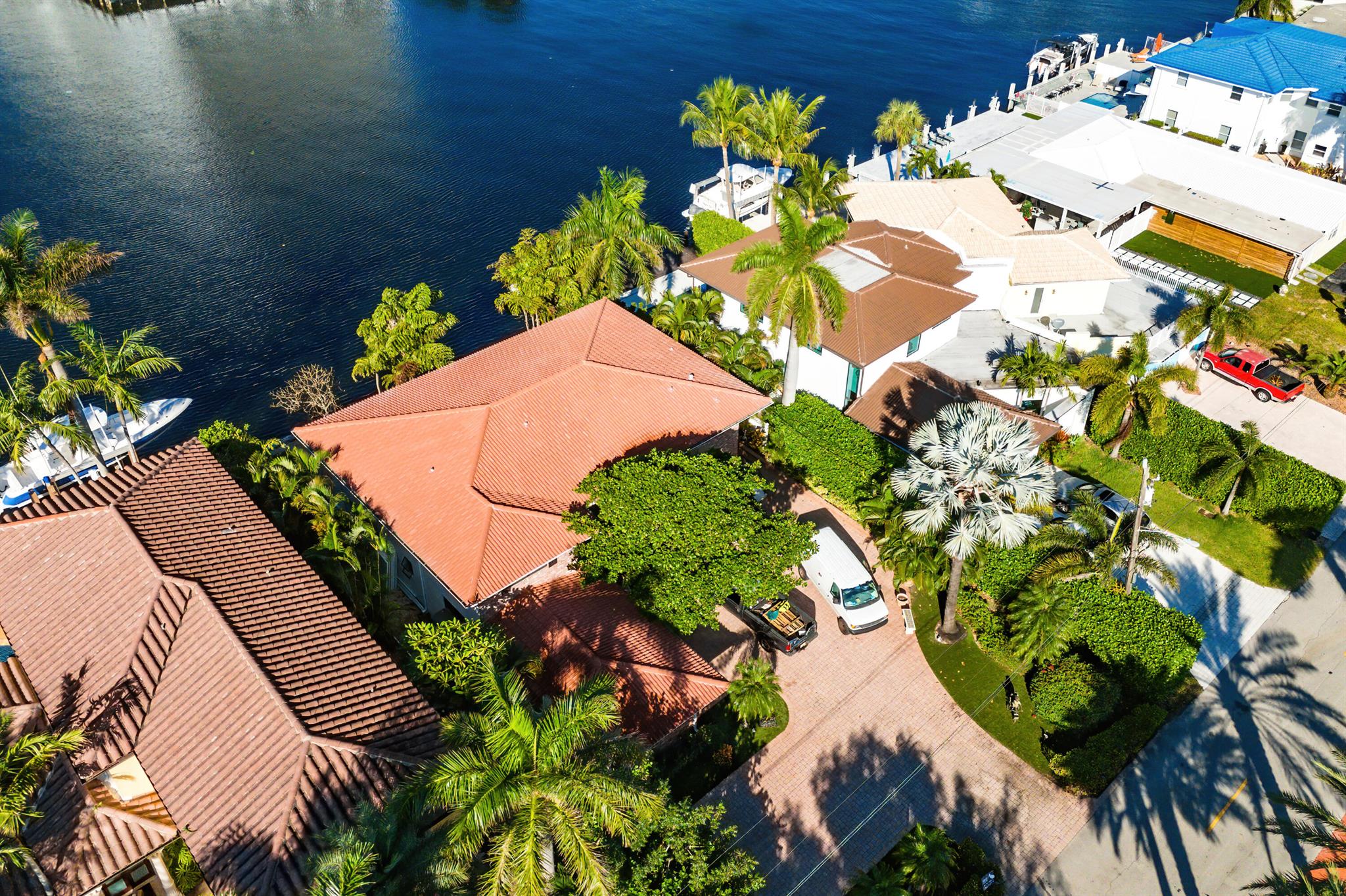 SILVER SHORES - Land