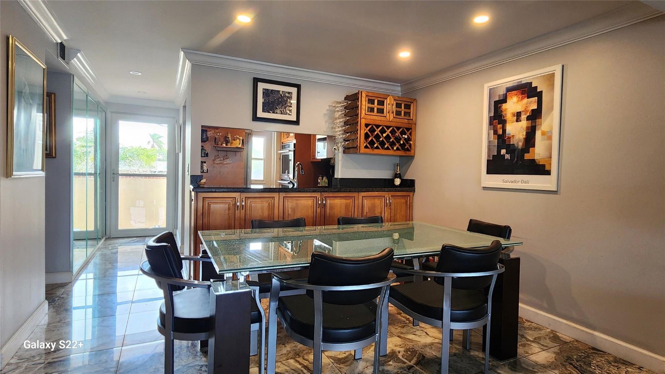 1319 E Hillsboro Boulevard 208