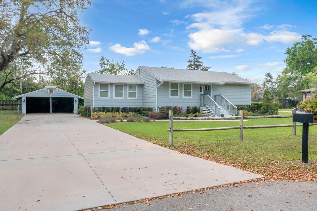 Photo of 9392 Via Palma Ceia, Apopka, FL 32703 (MLS # B26013591)