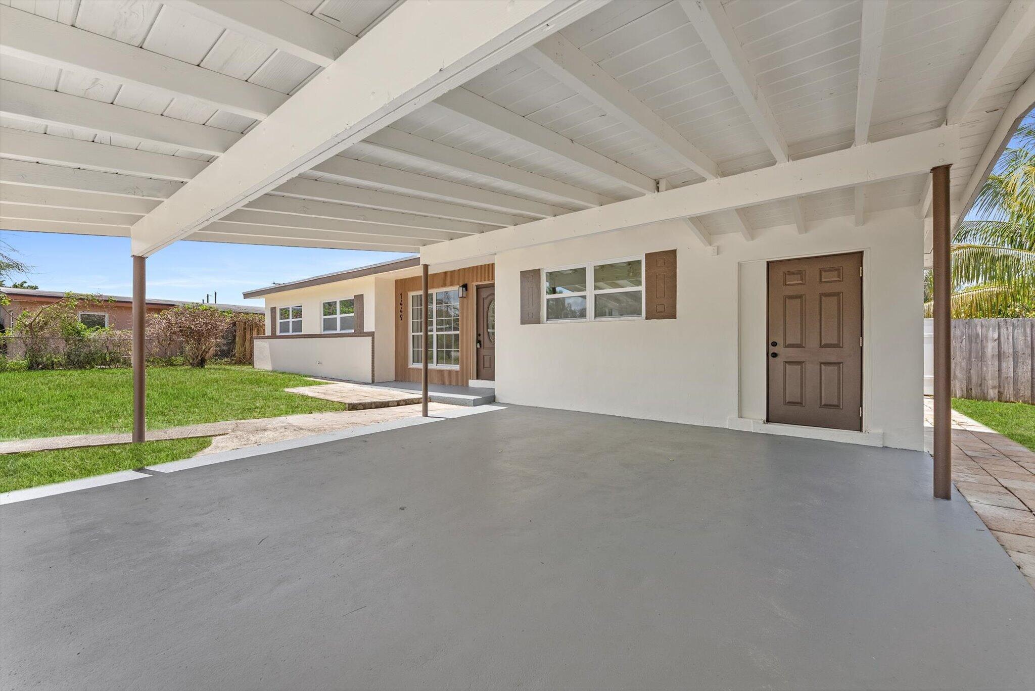 LAKE OSBORNE HILLS - Residential