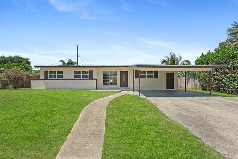 1449 Hillcrest Drive Lake Worth Beach FL 33461